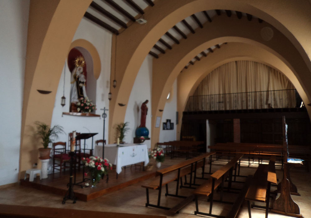 Interior de la parroquia Nuestra Señora del Carmen