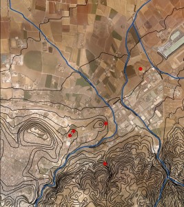 Localización del complejo megalítico de Antequera sobre ortofotos 1:2500 con curvas de nivel (cartografía topográfica del ICA).