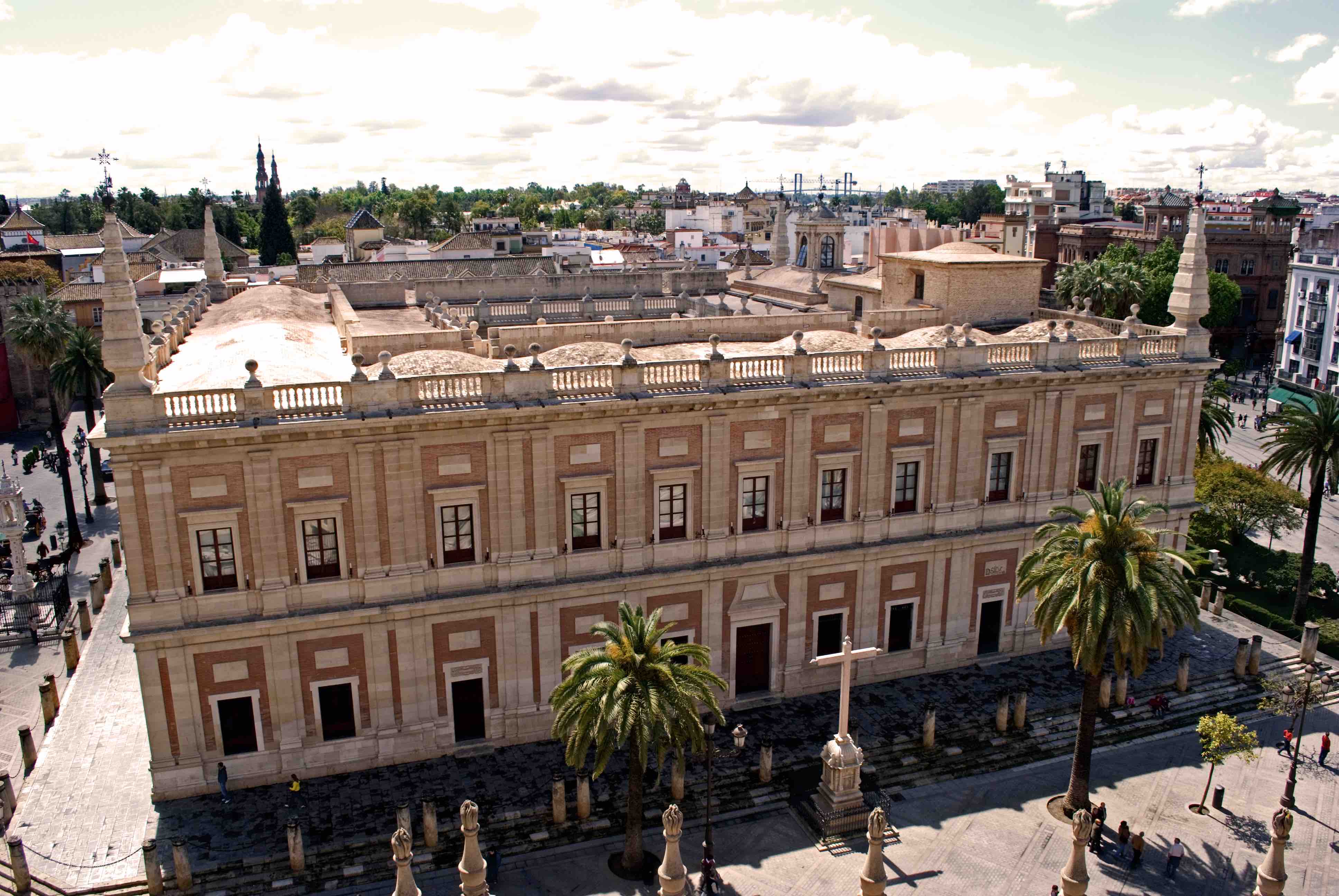 File:Conil - Plaza de Espana.jpg - Wikimedia Commons