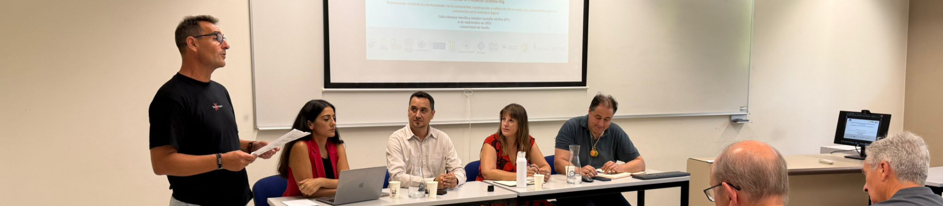 Imagen de la mesa redonda