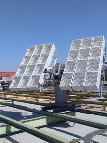 seguidor solar con paneles fotovoltaicos de alta concentración IACROB
