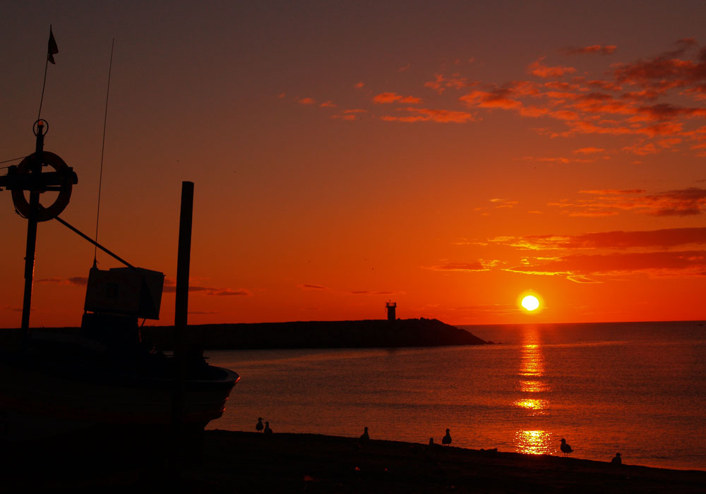 Atardecer en el puerto de La Atunara